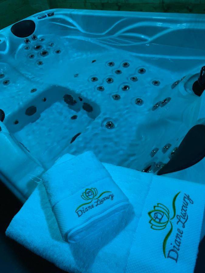 Hôtel pour 2 personnes, avec sauna ainsi que terrasse et jacuzzi à Roubaix - 2