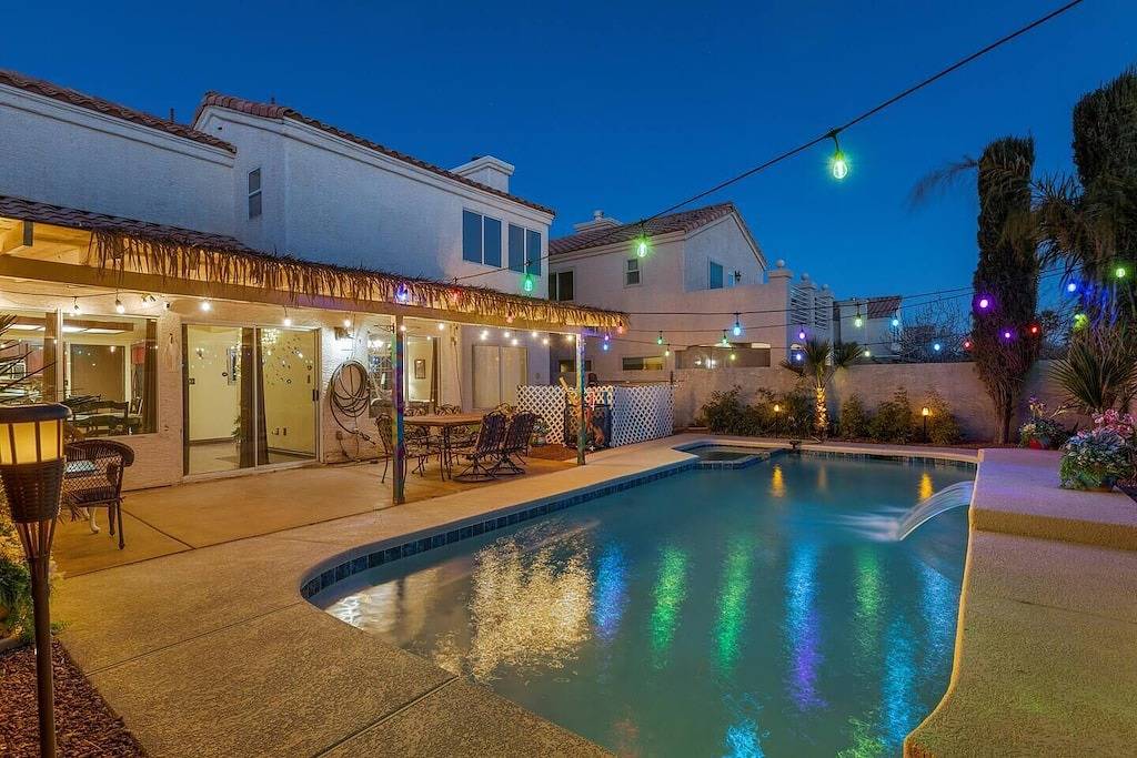 Heated pool & spa | Bbq Grill | Opens to Park | in North Las Vegas, Nevada