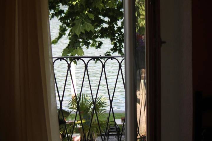 Double or Twin Room with Shared Bathroom in Caslano, Luganersee