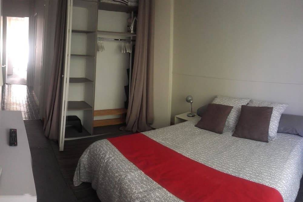 Appartement entier, Appartement 80 m2 traversant in Le Bouscat, Région de Bordeaux