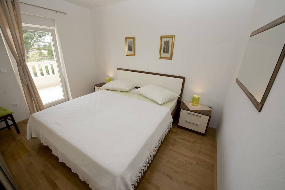 Hel leilighet, Ettroms leilighet med terrasse Promajna, Makarska in Promajna, Makarska Riviera