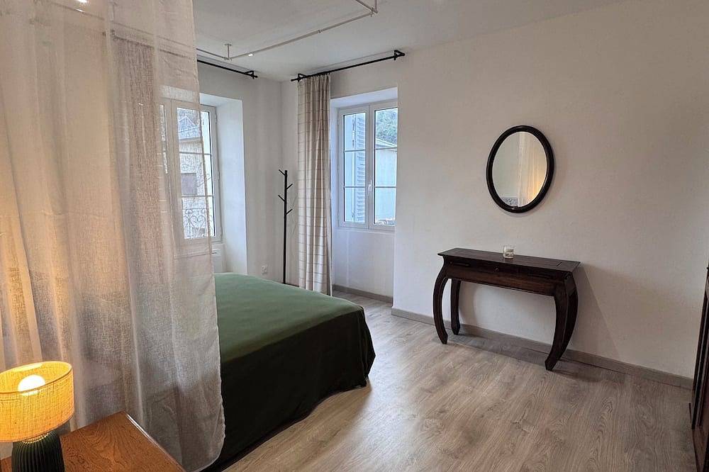 Appartement entier, Appartement au cœur du village in Murato, Région de Calvi