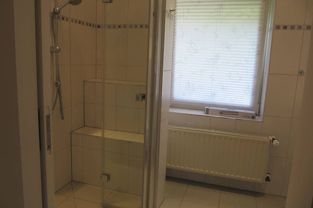 Ganze Wohnung, Ferienwohnung in idyllischer Lage inmitten von grünen Wiesen in Aachen, Rheinland