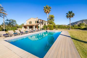 Villa in Pollença Stadt, Pollença für 10 