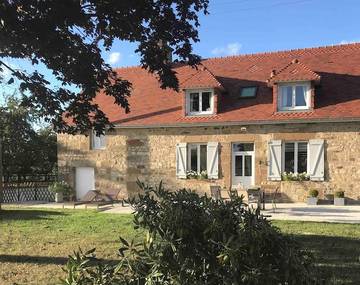 Gîte pour 10 personnes, avec jardin et vue à Magny-le-Désert