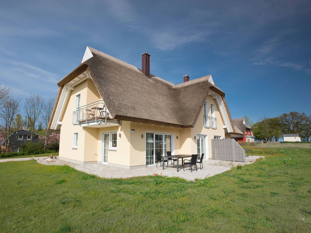 Strandvilla Babette - Balo A, direkt am Meer, mit Sauna - Haushälfte A in Lobbe, Mönchgut
