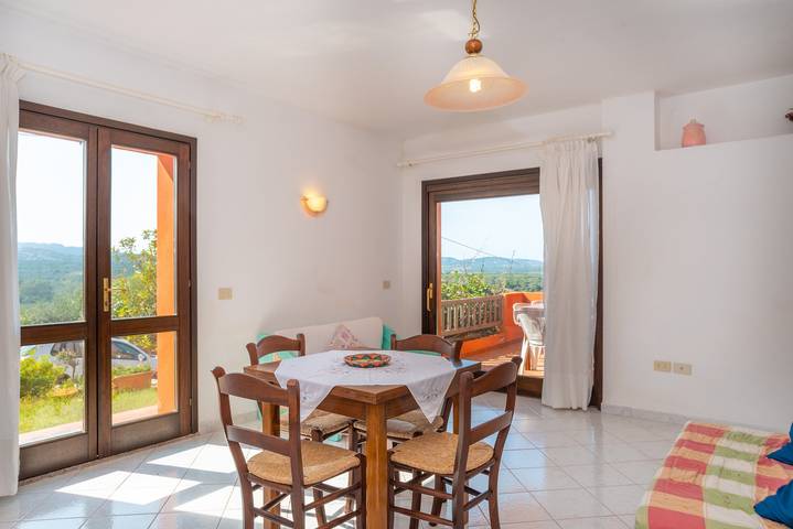 Ganze Wohnung, Ferienwohnung "Conchiglia Rosa" mit gemeinschaftlichem Garten, Meerblick & Wlan in Barrabisa, Palau (Sardinien)