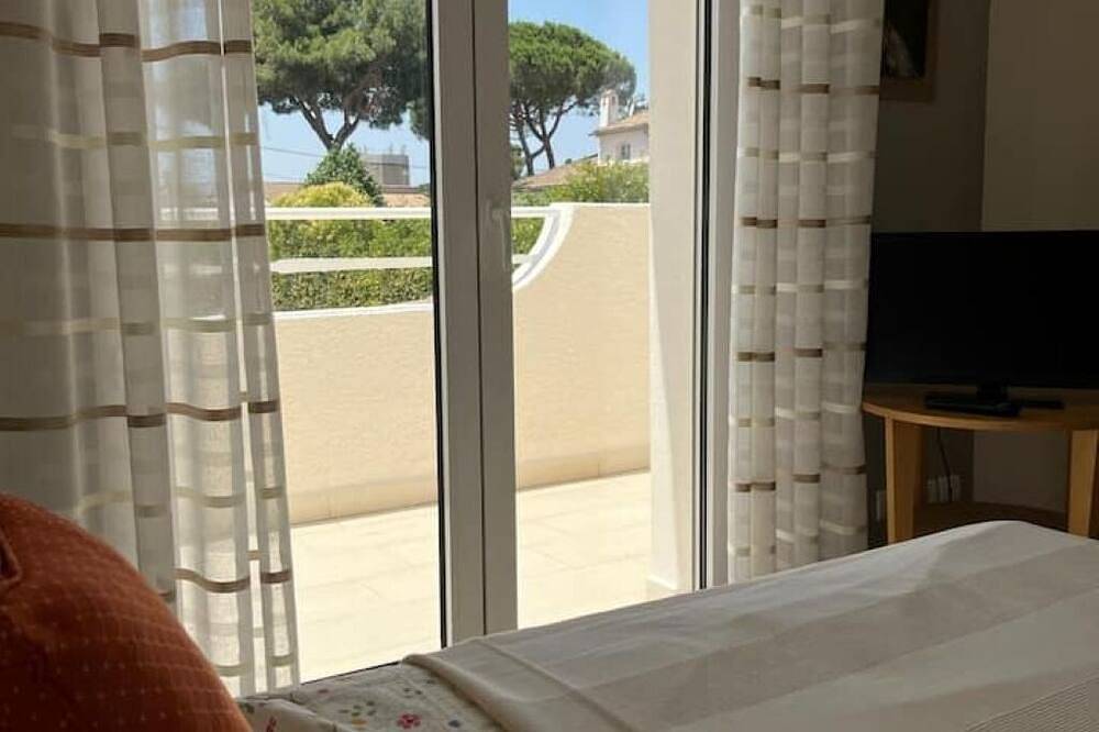 Villa Mediterranea 4★ Piscine & Pool House Kids & Pets are welcome Montpellier in Pérols, Côte d'Améthyste