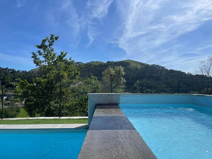 Location de vacances pour 8 personnes, avec balcon ainsi que jacuzzi et piscine dans Campo Do Gerez - 4