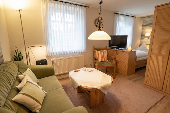 Ganze Ferienwohnung, Tohus achtern Diek - Krabbe-1-Raum-Fewo in Hafen Büsum, Büsum