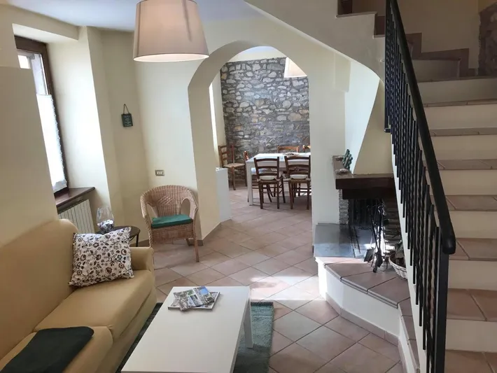 Casa de vacaciones para 8 personas, con vistas además de jardín y terraza, Se admiten mascotas - 1
