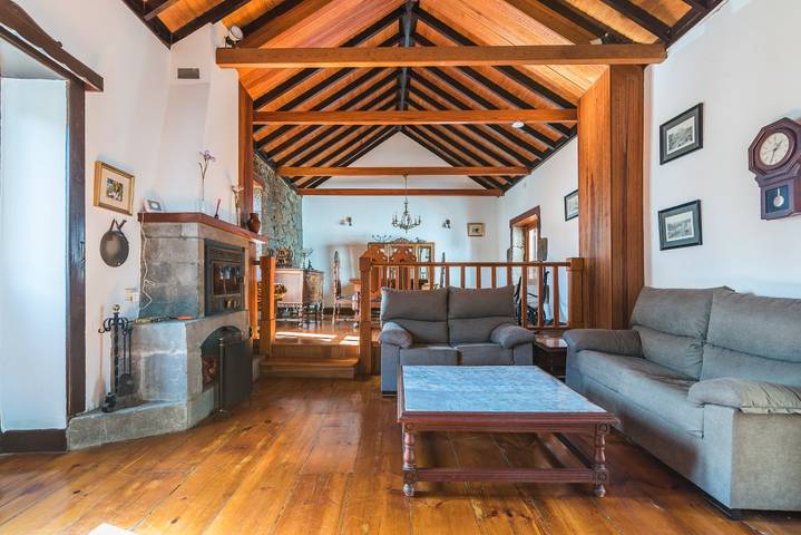 Casa rural para 9 personas, con terraza en Vega de San Mateo