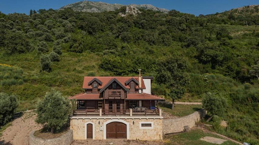 Dom dla 8 osób, z ogród i widok w Bar