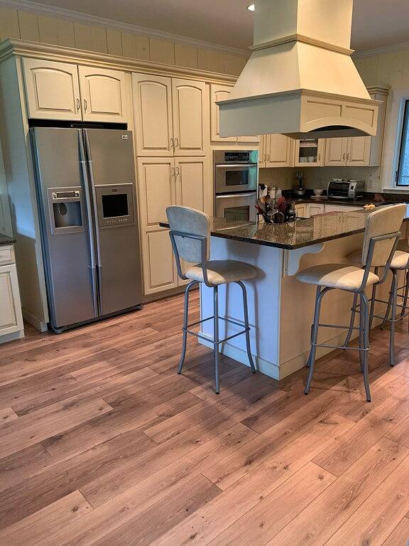 Elegant oceanfront home on Bass Harbor close to Acadia National Park in Tremont, Acadia Nationalpark