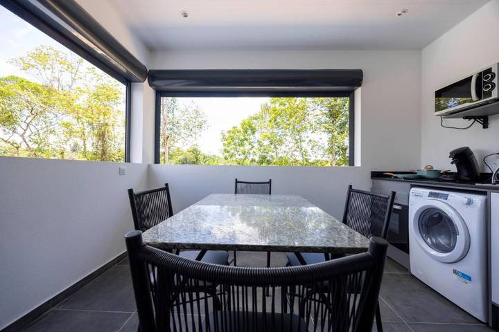 Gîte pour 2 personnes, avec vue et terrasse, animaux acceptés à Saint-Laurent-du-Maroni