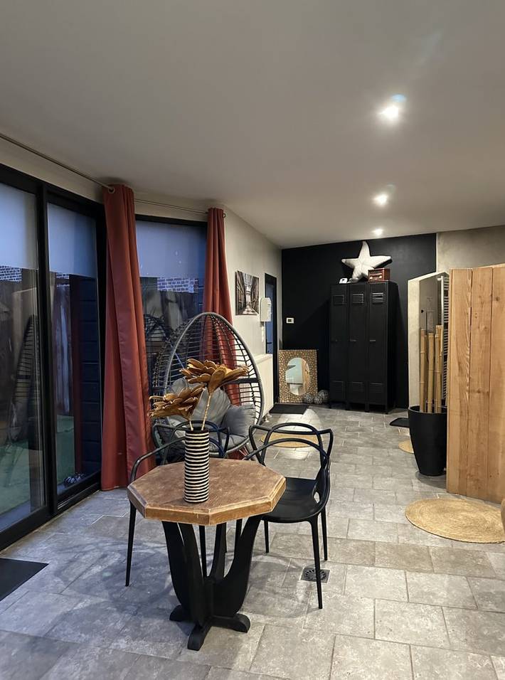 Location de vacances pour 2 personnes, avec jardin ainsi que terrasse et piscine en Seine-Maritime - 4