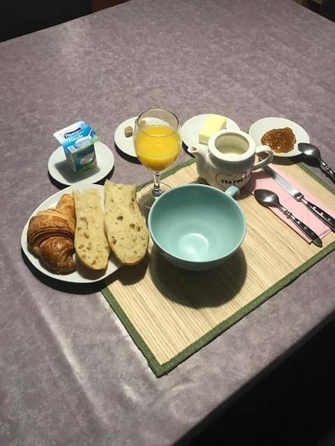 Appartement de vacances entier, Vaste chambre familiale in Bourg-en-Bresse, Région de Bourg-en-Bresse