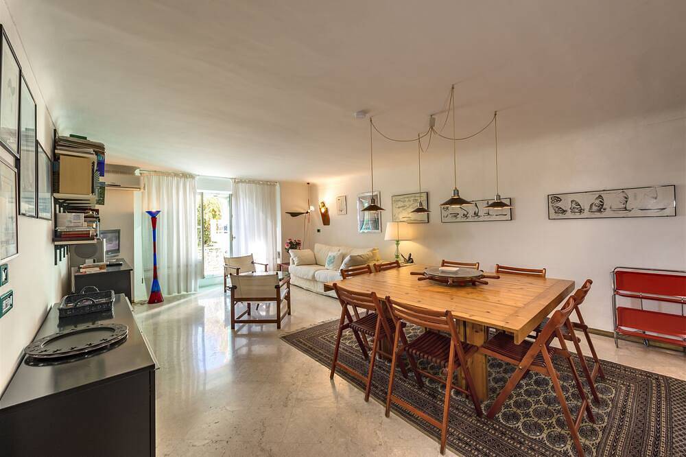 Appartement De Vacances pour 4 Personnes dans Beaulieu-sur-Mer, Région de Nice