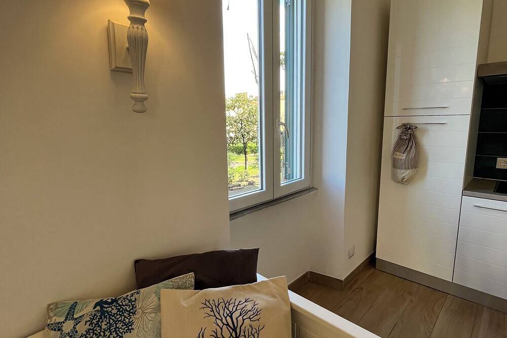 Apartamento entero, Neptune Apartment 10 meters from beach and city center in Nettuno, Provincia de Roma