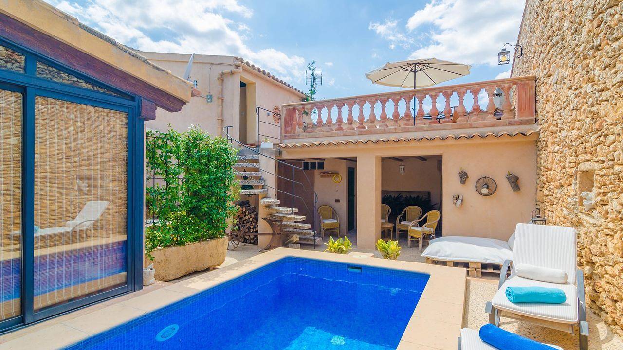 Chalet para 10 personas con piscina in Llubí, Interior de Mallorca