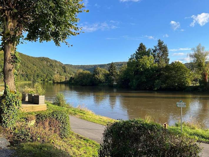 Location de vacances pour 6 personnes, avec vue ainsi que jardin et terrasse à Joigny-sur-Meuse - 4