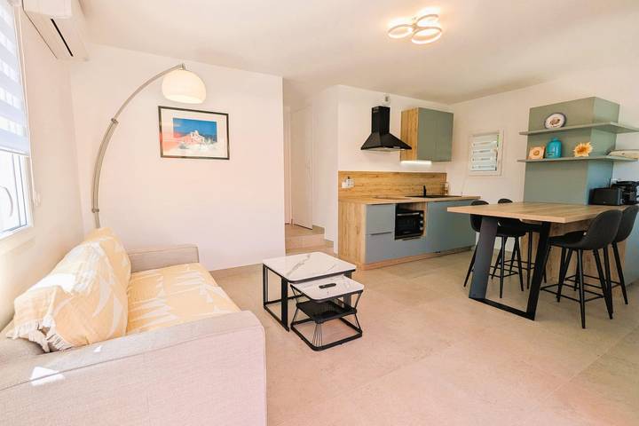 Gîte pour 3 personnes, avec Terrasse et Jardin à Carqueiranne - 4