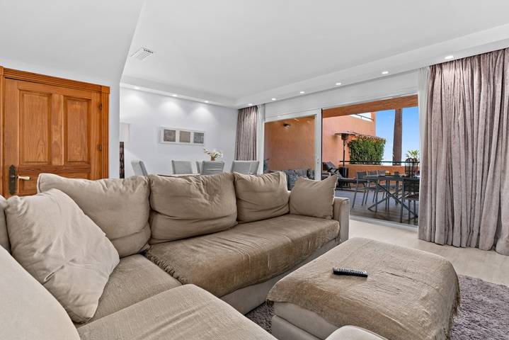 Ferienhaus in erster Strandlinie mit Wlan und Klimaanlage in Buenas Noches, Estepona