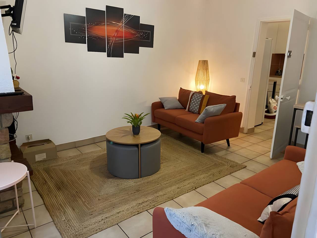 Gîte „La Maison du Ruisseau“ mit privater Terrasse, Balkon und Wlan in Bourges, Bourges und Umgebung