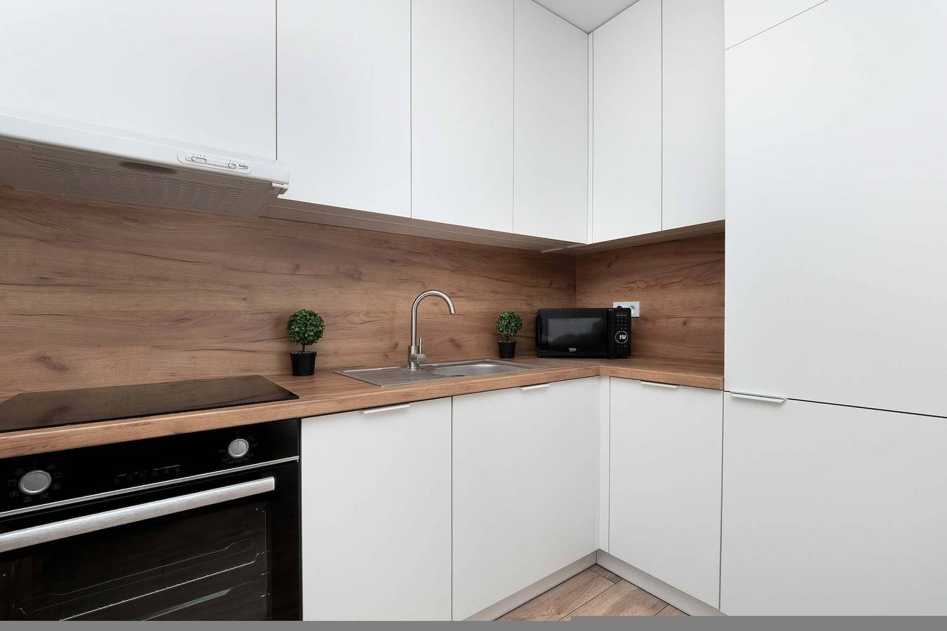 Ganze Wohnung, Stylish Apartment with Balcony   Parking in Łódź, Region Lodz