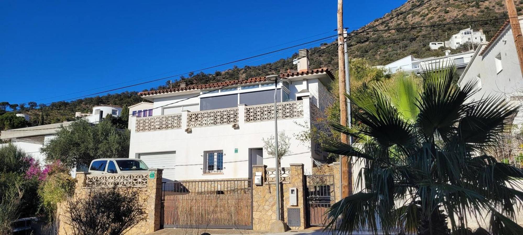 Casa Peroscalou Roses – Modern Villa with Panoramic Views, 3 Bedrooms, Near Costa Brava Beaches in El Mas Fumats, Roses