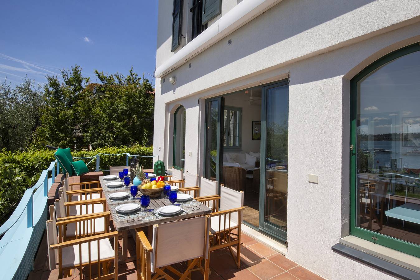 Villa Art with Private Pool in San Felice del Benaco, Prealpi Gardesane