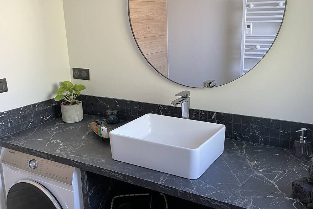 Appartement entier, Les pins qui chuchotent - Le raffiné ( en rez de chaussée pour 2 personnes) in Wacquinghen, Région de Boulogne-sur-Mer