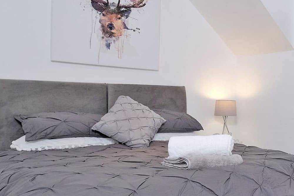 Contemporary Highland House close to town and Ben Nevis in Fort William, Loch Linnhe