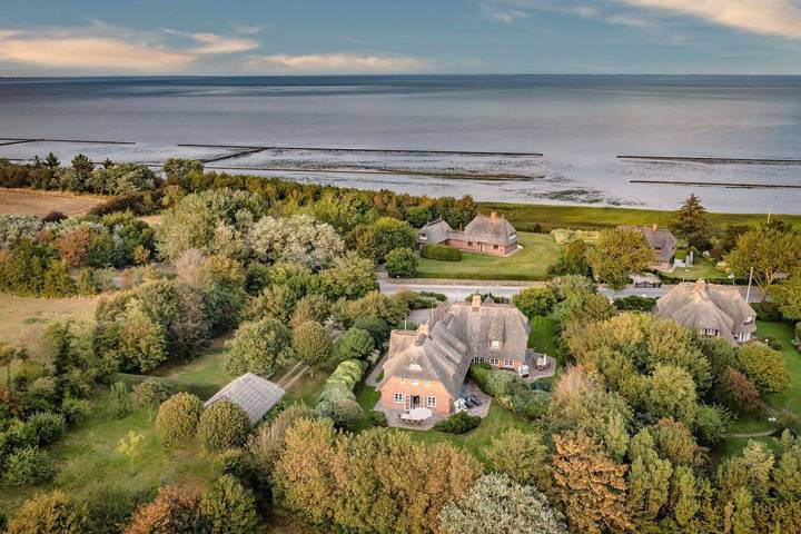 Ferienhaus für 8 Personen, mit Terrasse und Garten sowie Sauna in Keitum - 4