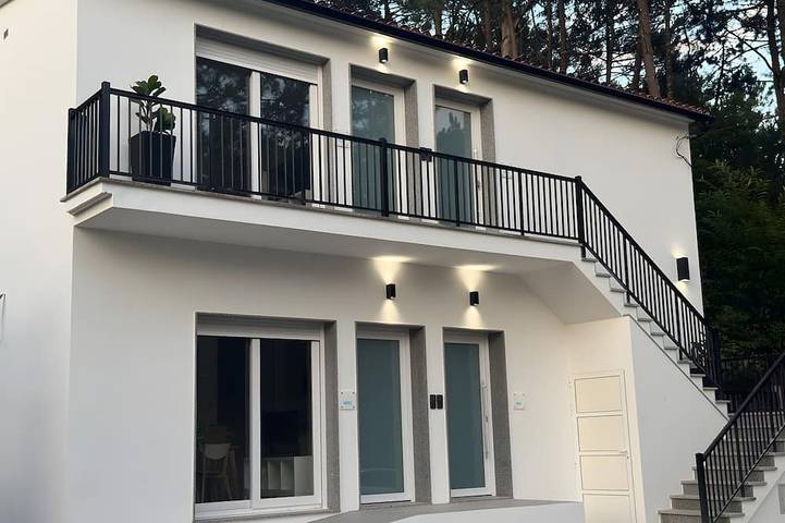 Apartamento de vacaciones para 6 personas, con balcón además de jardín y jacuzzi - 1