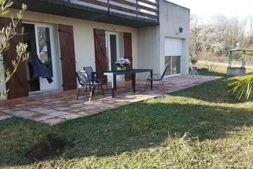 Gîte pour 6 personnes, avec jardin à Les Martres-de-Veyre