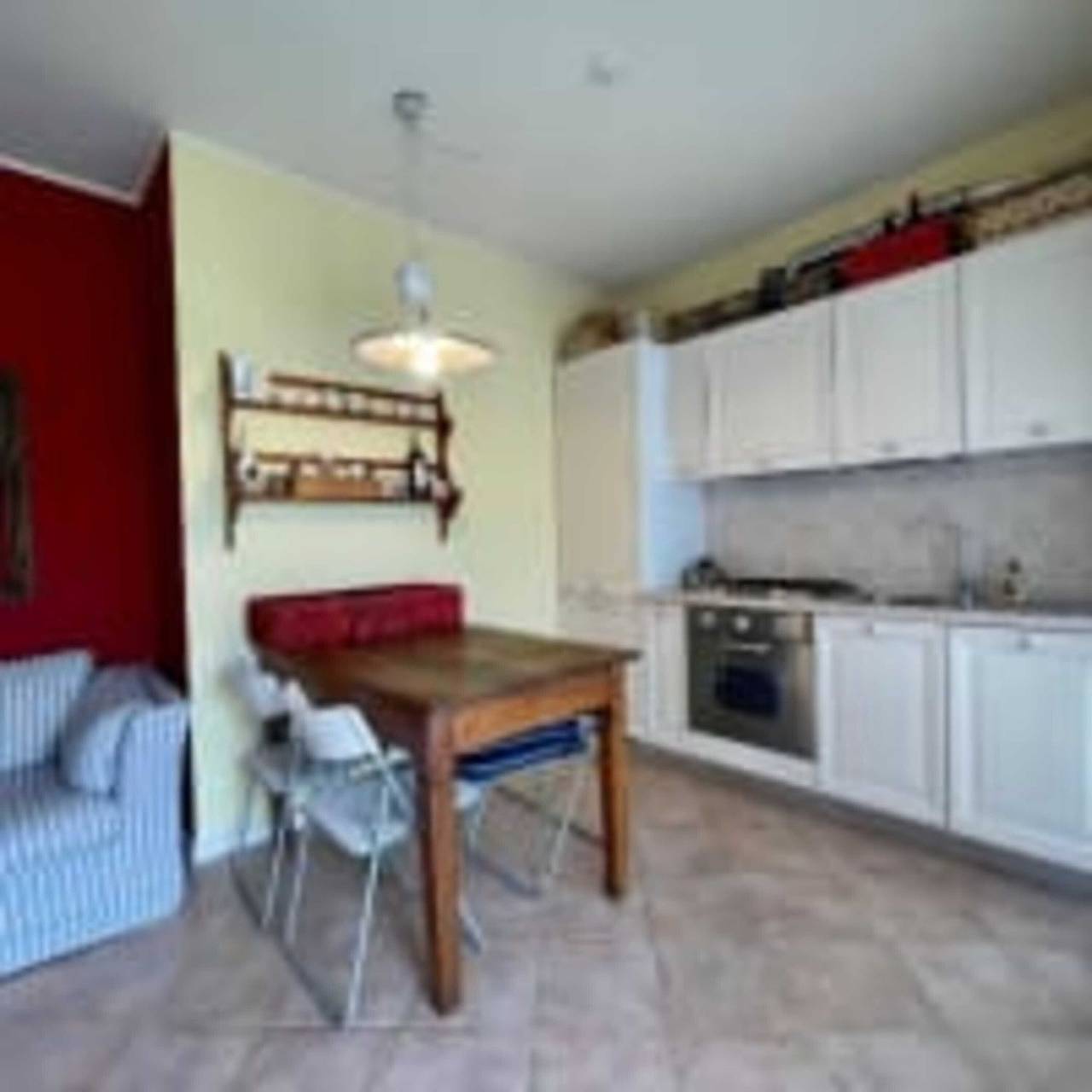Entire apartment, Apartment 'Miralago Pool Lazise' with Private Pool, Wi-Fi and Air Conditioning in Lazise, Garda Mountains
