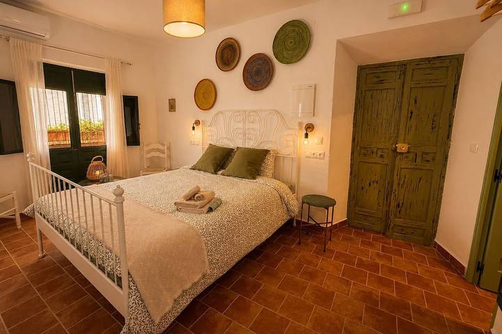 Encanto Guesthouse Room 1, Glicinia in Canillas de Aceituno, Málaga Province