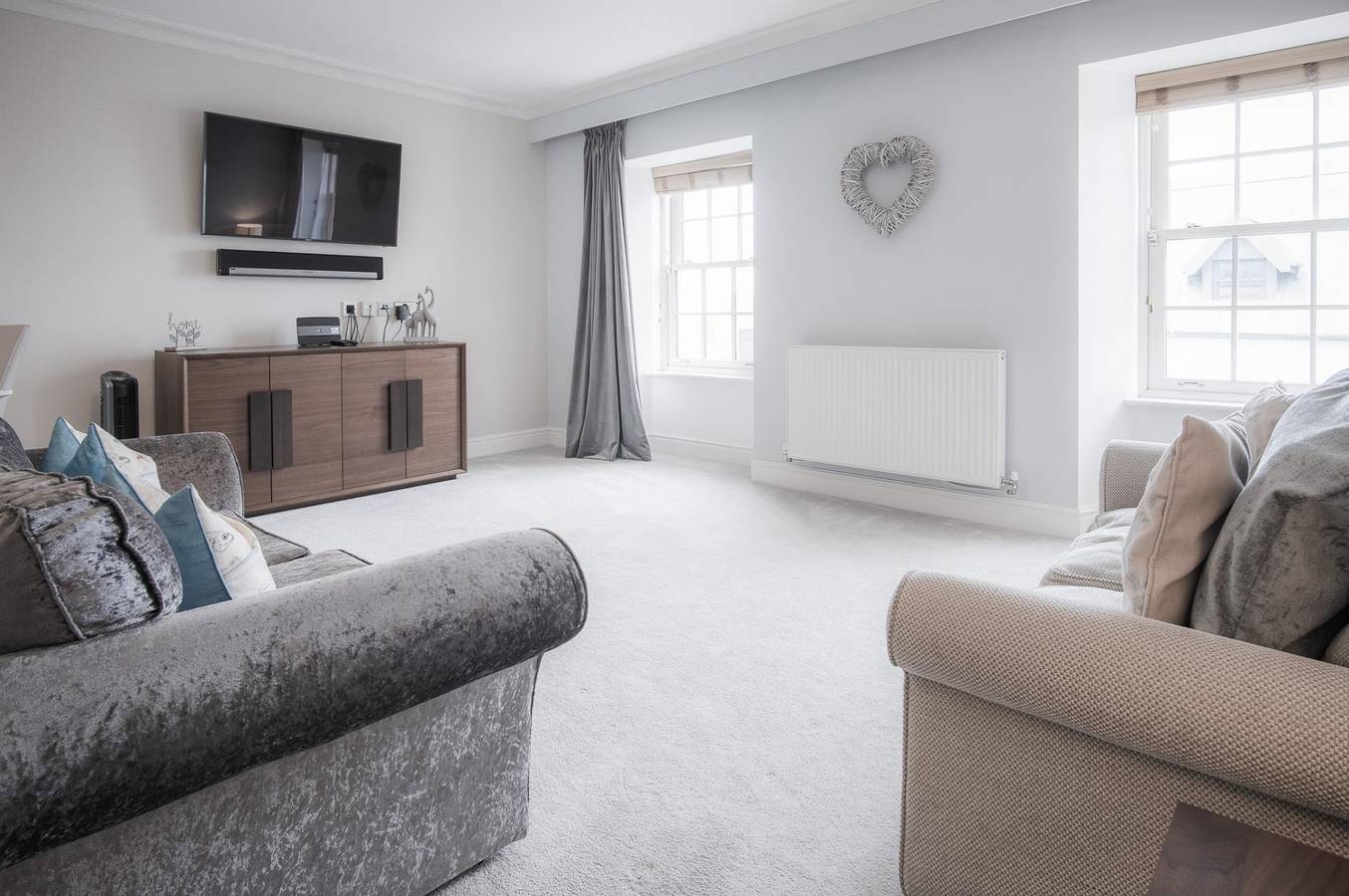 Entire apartment, Upper Deck - 2 Bedroom Apartment - Saundersfoot in Saundersfoot, Pembrokeshire