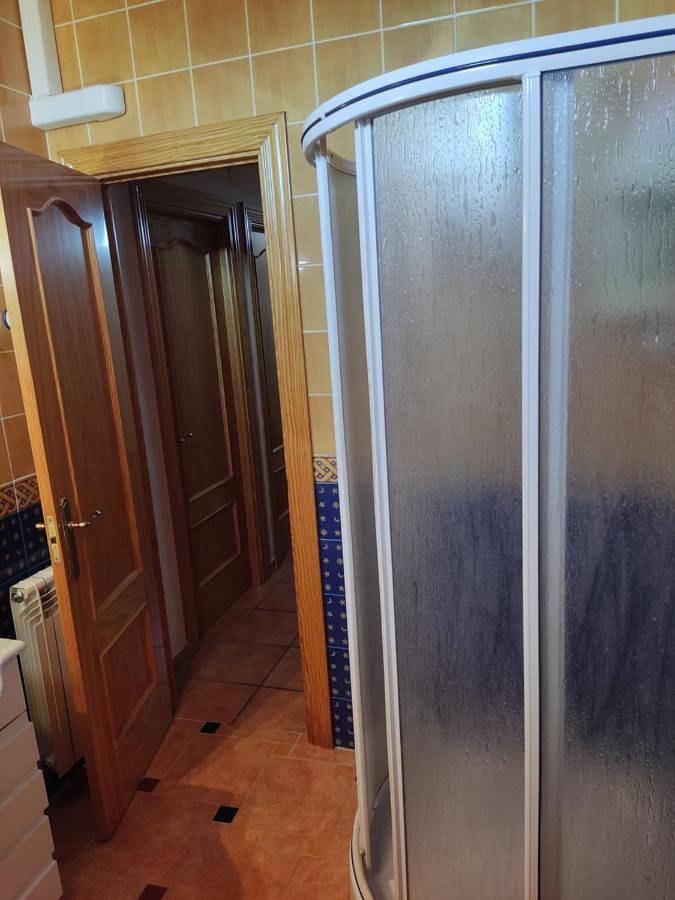 Casa rural para 17 personas, con Balcón y Terraza además de Jardín y Piscina en Villel - 4