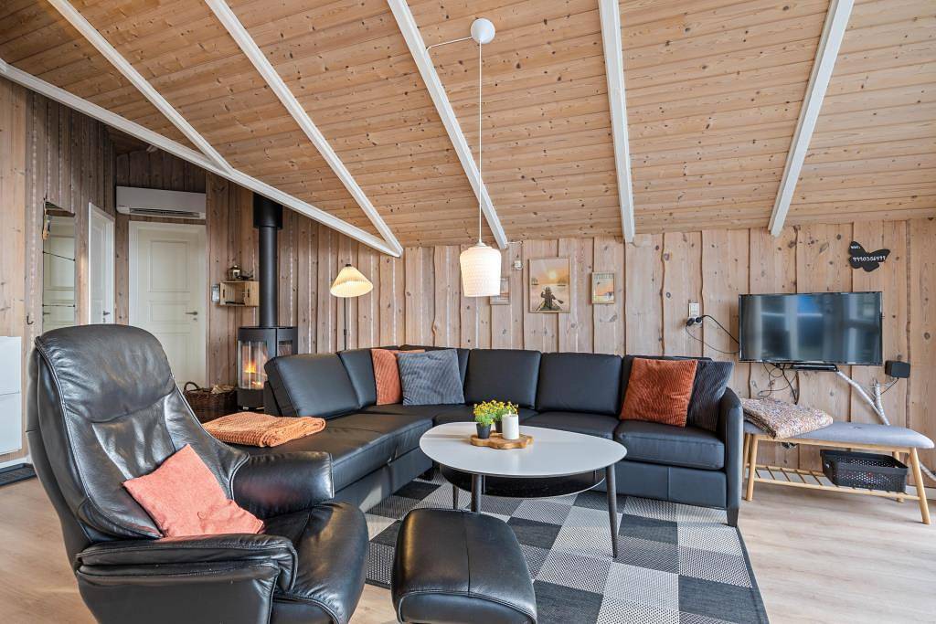 Schönes Ferienhaus mit Sauna und Whirlpool nahe am Fjord in Skodbjerge, Haurvig