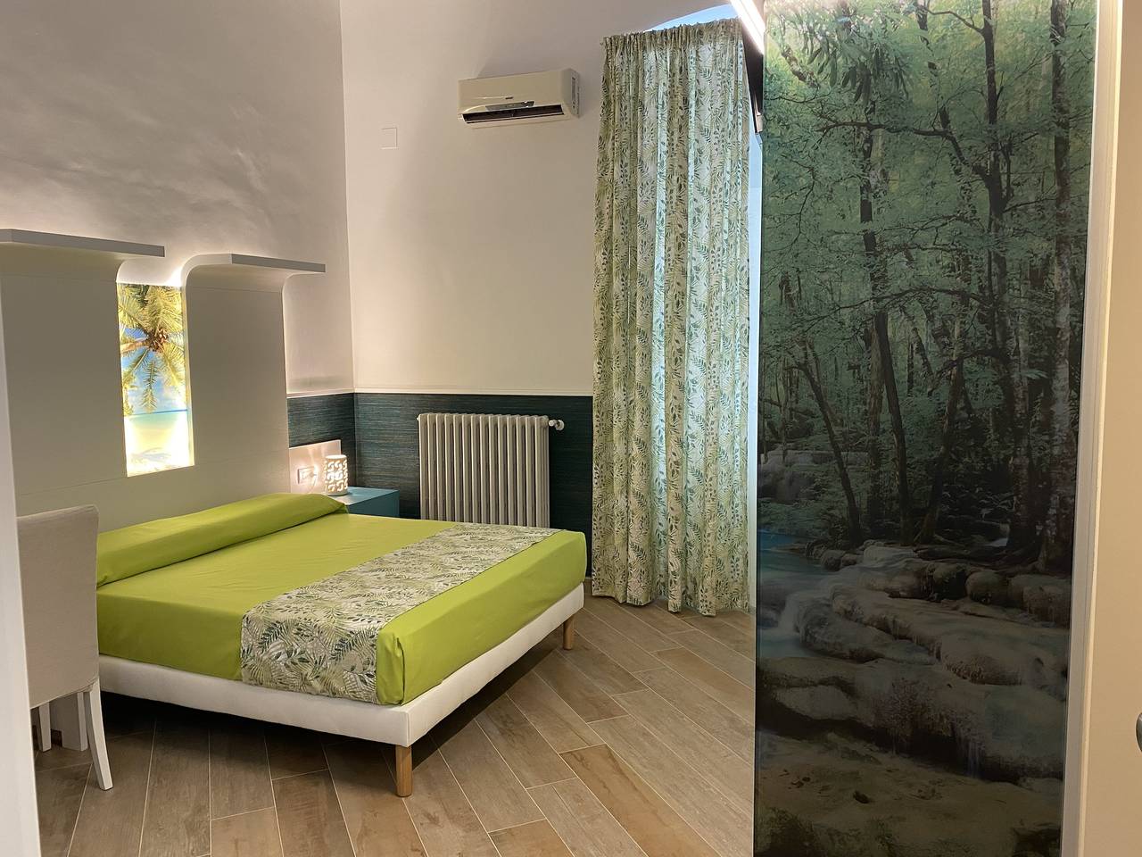 Habitación triple en B & b a tiro de piedra del mar in Giovinazzo, Bari (província)