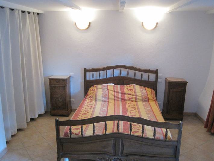 Gîte pour 3 personnes, avec terrasse ainsi que piscine et jardin dans Privas - 4