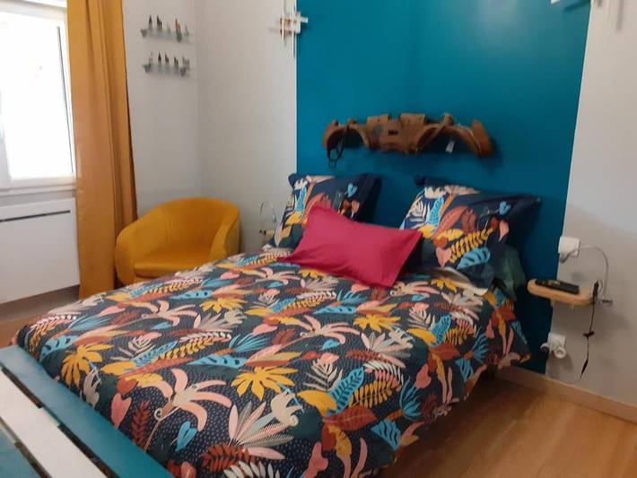 Location de vacances pour 2 personnes, avec vue ainsi que terrasse et jardin à Cercy-la-Tour - 2