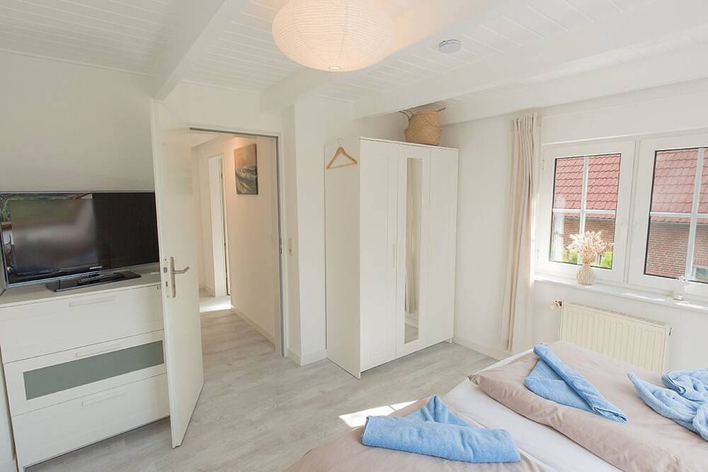 Ganze Wohnung, Ferienhaus Lüttjes Strandhus, Fewo Vermittlung Nordsee - Ferienhaus Lüttjes in Dangast, Varel