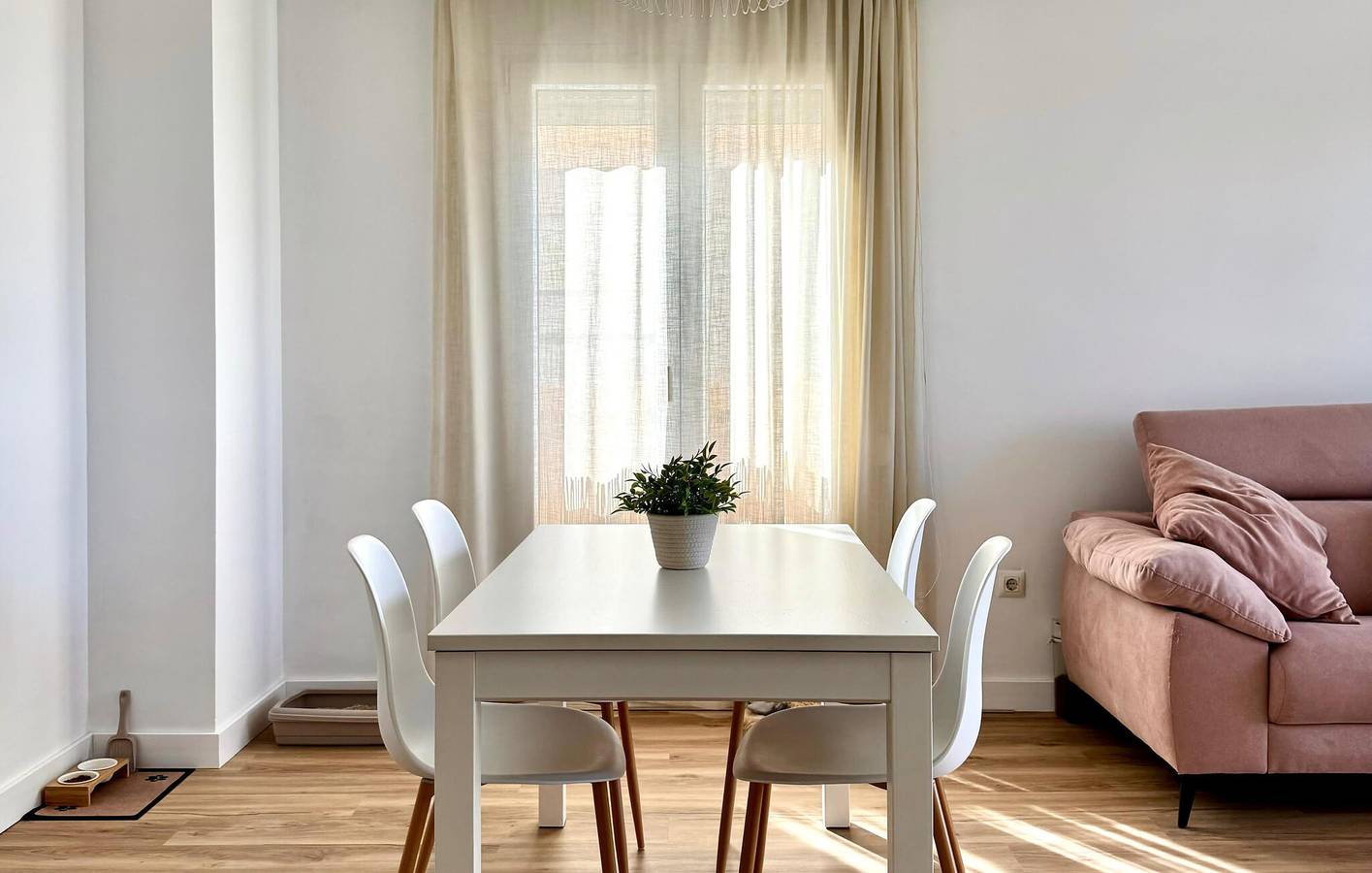 Ganze Ferienwohnung, Apartment mit Meerblick, Terrasse & WiFi, 100m zum Strand in Port de Sagunt, Sagunto