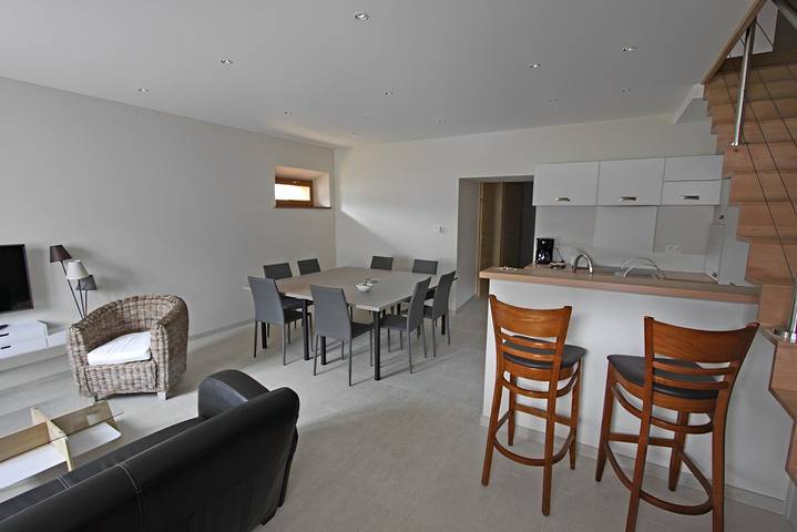 Gîte pour 12 personnes, avec jardin et balcon en Haute-Savoie - 4