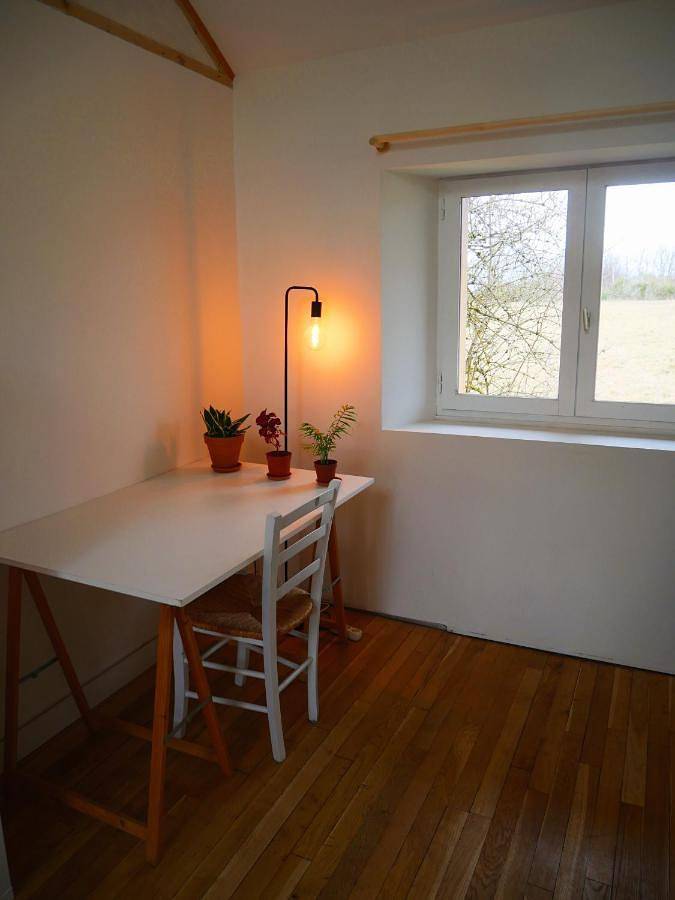 Appartement de vacances entier, La Maison jaune, un havre de paix dans la nature in Mérinchal, Région d'Aubussargues