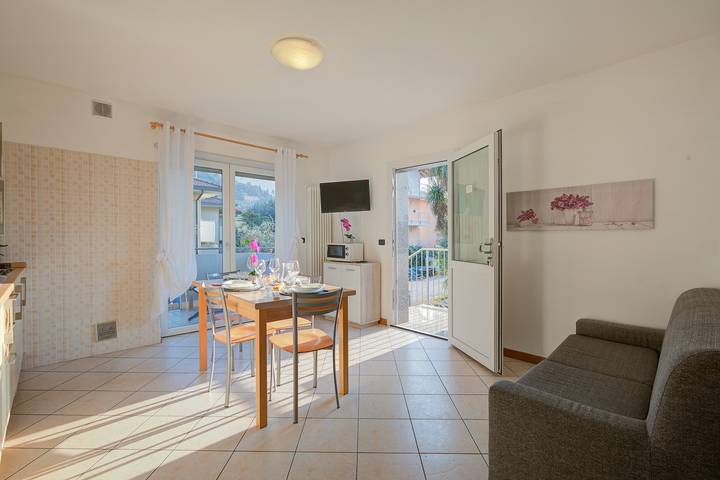 Ferienwohnung für 6 Personen, mit Balkon und Terrasse sowie Kinderpool in Torbole - 4