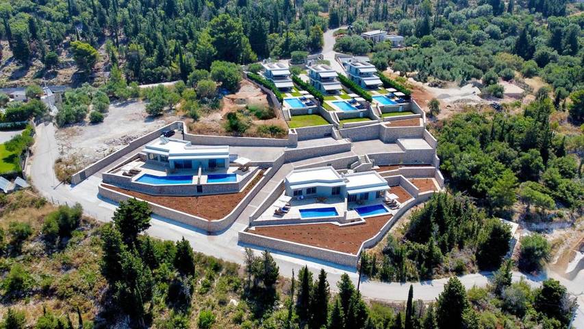 Διαμερίσματα διακοπών για 2 άτομα, με Μπαλκόνι και Ταράτσα καθώς και Κήπο και Πισίνα στο Καλαμίτσι
